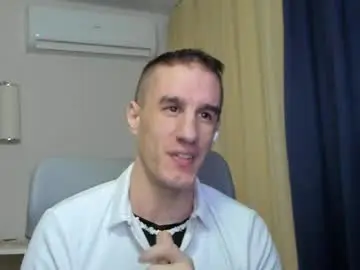 Chaturbate Best live sex cam show of axl_fx