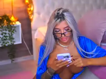 Chaturbate Live Sex Cam of juicy_jessye