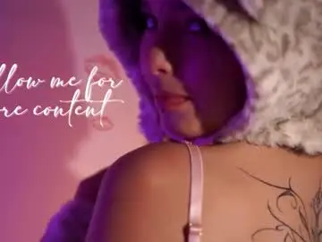 Chaturbate Sex Cam of little_vel