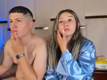 Chaturbate Live Sex Cam of anlleloandangela