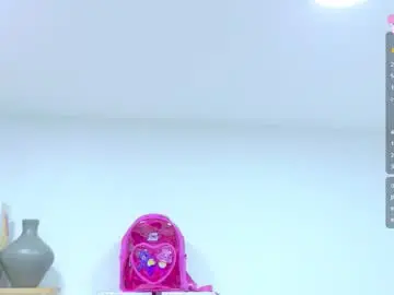 Chaturbate Best live sex cam show of emilyy_bank