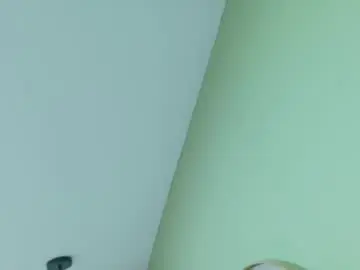 Chaturbate Adult Video Chat of emilyy_bank