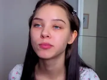 Chaturbate Adult Video Chat of slyshypie