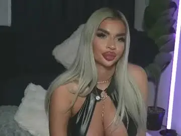 Chaturbate Adult Webcams of chrystalcade