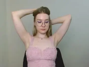 Chaturbate Live Sex Cam of abbymoore__