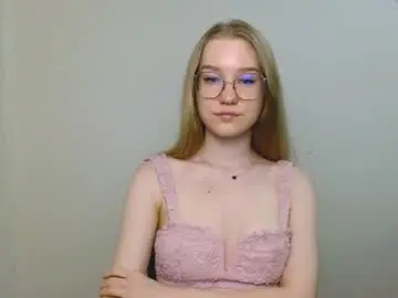 Chaturbate Live Sex Cam of abbymoore__