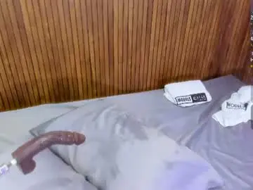 Chaturbate Live Sex Cam of dalia_roses