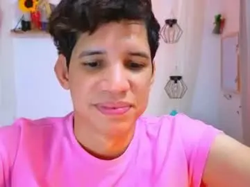 Chaturbate Adult Video Chat of ariel_latino