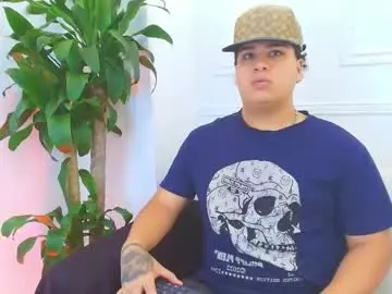 Chaturbate Free Live Porn of bennett_alejoo