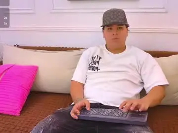Chaturbate Free Live Porn of bennett_alejoo