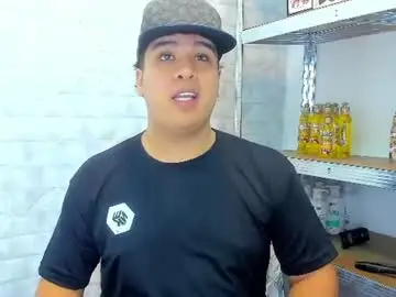 Chaturbate Free Porn Cam of bennett_alejoo