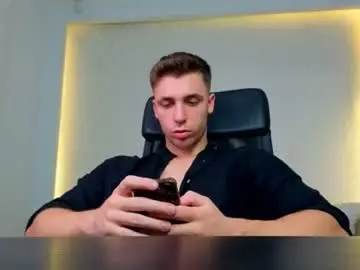 Chaturbate Sex Cam of kellenwest