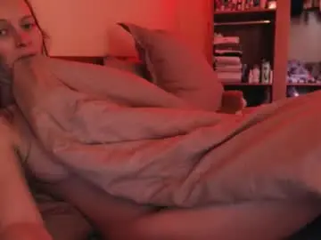 Chaturbate Live Sex Cam of andrasweetie