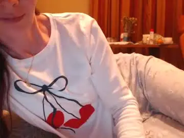 Chaturbate Live Sex Cam of andrasweetie
