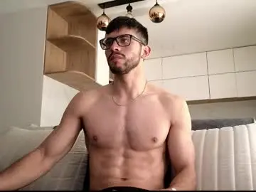 Chaturbate Best live sex cam show of phantom_bigger1