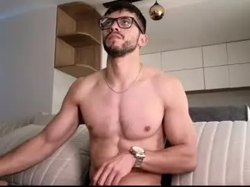 Chaturbate Live Sex of phantom_bigger1