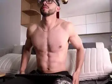 Chaturbate Sex Chat of phantom_bigger1