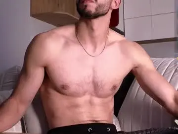 Chaturbate Nude Webcam of phantom_bigger1