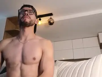 Chaturbate Free Live Porn of phantom_bigger1