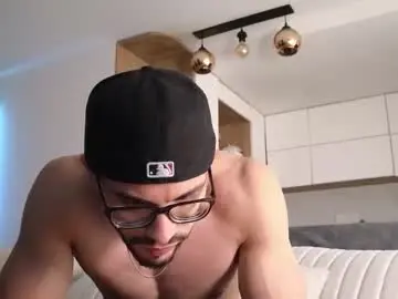 Chaturbate Sex Chat of phantom_bigger1