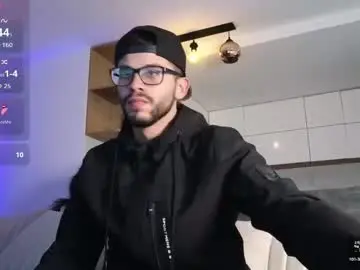 Chaturbate Adult Webcams of phantom_bigger1