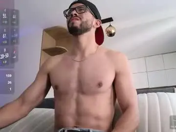 Chaturbate Best live sex cam show of phantom_bigger1