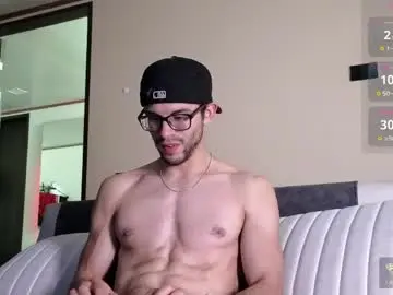 Chaturbate Live Porn of phantom_bigger1
