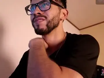 Chaturbate Sex Chat of phantom_bigger1