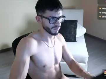 Chaturbate Free Live Porn of phantom_bigger1