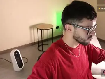Chaturbate Nude Webcam of phantom_bigger1