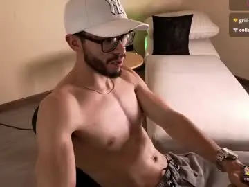 Chaturbate Free Live Porn of phantom_bigger1