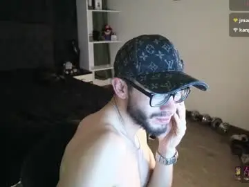 Chaturbate Sex Cam of phantom_bigger1