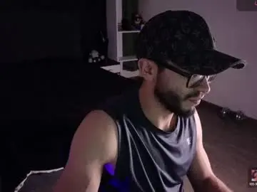 Chaturbate Watch Live Sex Cams of phantom_bigger1