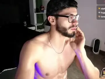 Chaturbate Free Live Porn of phantom_bigger1