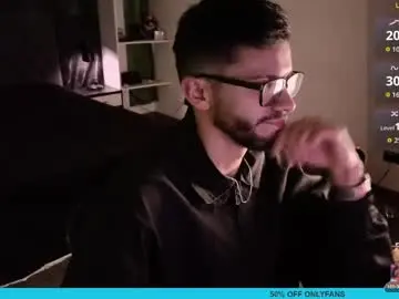 Chaturbate Live Sex of phantom_bigger1