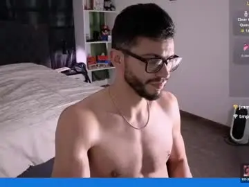 Chaturbate Free Live Porn of phantom_bigger1