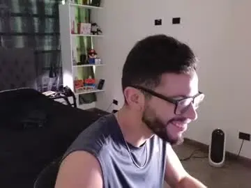 Chaturbate Live Sex of phantom_bigger1