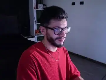 Chaturbate Live Sex of phantom_bigger1