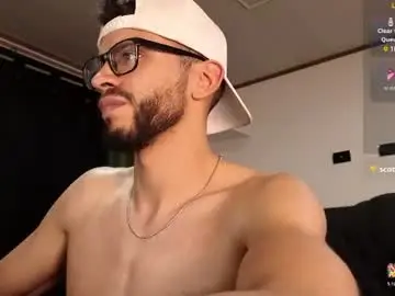 Chaturbate Free Live Porn of phantom_bigger1