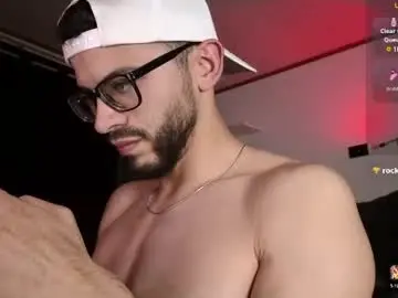 Chaturbate Watch Live Sex Cams of phantom_bigger1