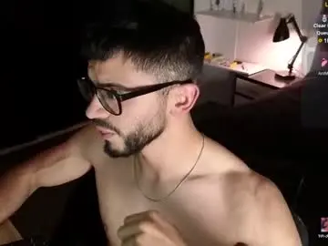 Chaturbate Watch Live Sex Cams of phantom_bigger1