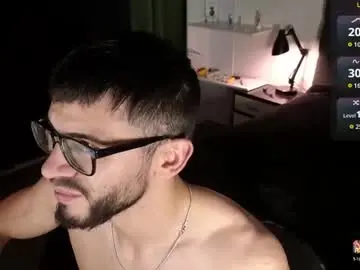 Chaturbate Best live sex cam show of phantom_bigger1