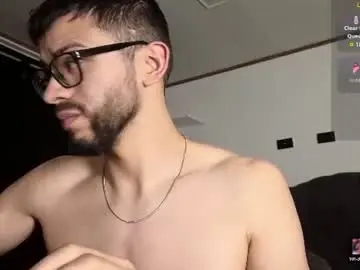 Chaturbate Free Live Porn of phantom_bigger1