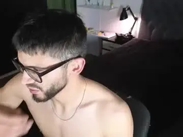 Chaturbate Sex Cam of phantom_bigger1