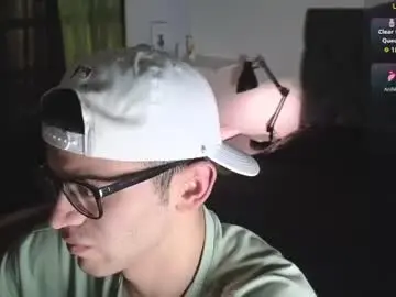 Chaturbate Live Sex of phantom_bigger1