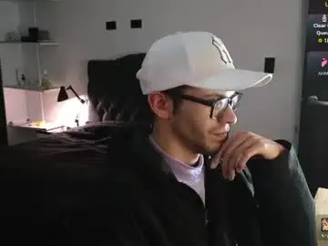 Chaturbate Free Live Porn of phantom_bigger1