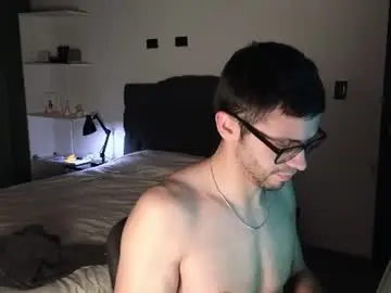 Chaturbate Watch Live Sex Cams of phantom_bigger1