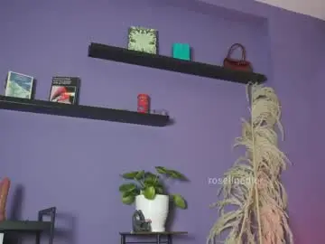 Chaturbate Best live sex cam show of roselinedior
