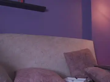 Chaturbate Sex Cam of roselinedior