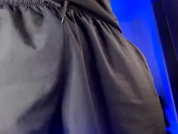 Chaturbate Nude Webcam of yourfavorite_bigclit
